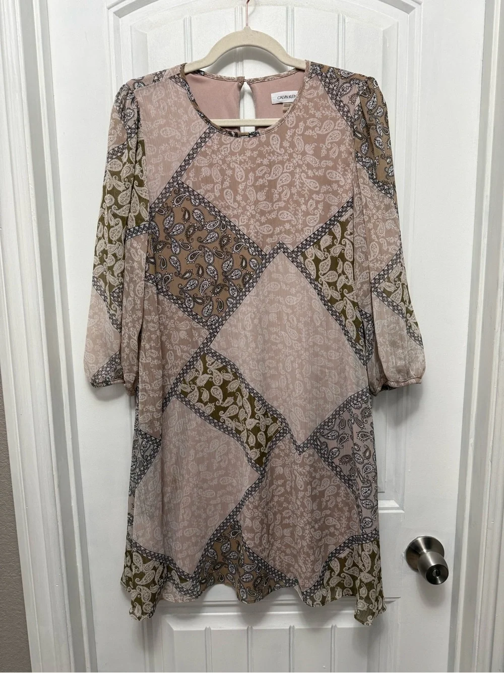 Calvin Klein Paisley Shift Dress Womens Size 8 Chiffon Crinkle 3/4 Sleeve (G-9)